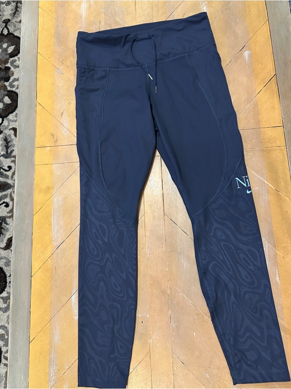 Nike Dri-FIT Navy Leggings Size M NWOT Athletic Workout Pants